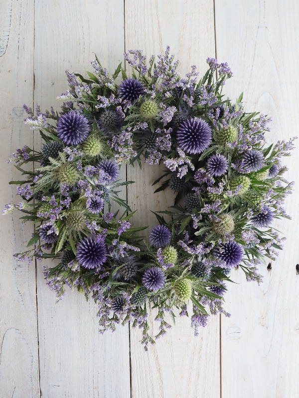 ミモザの蕾とアンティーク紫陽花の春待ちフライングリースひな祭り