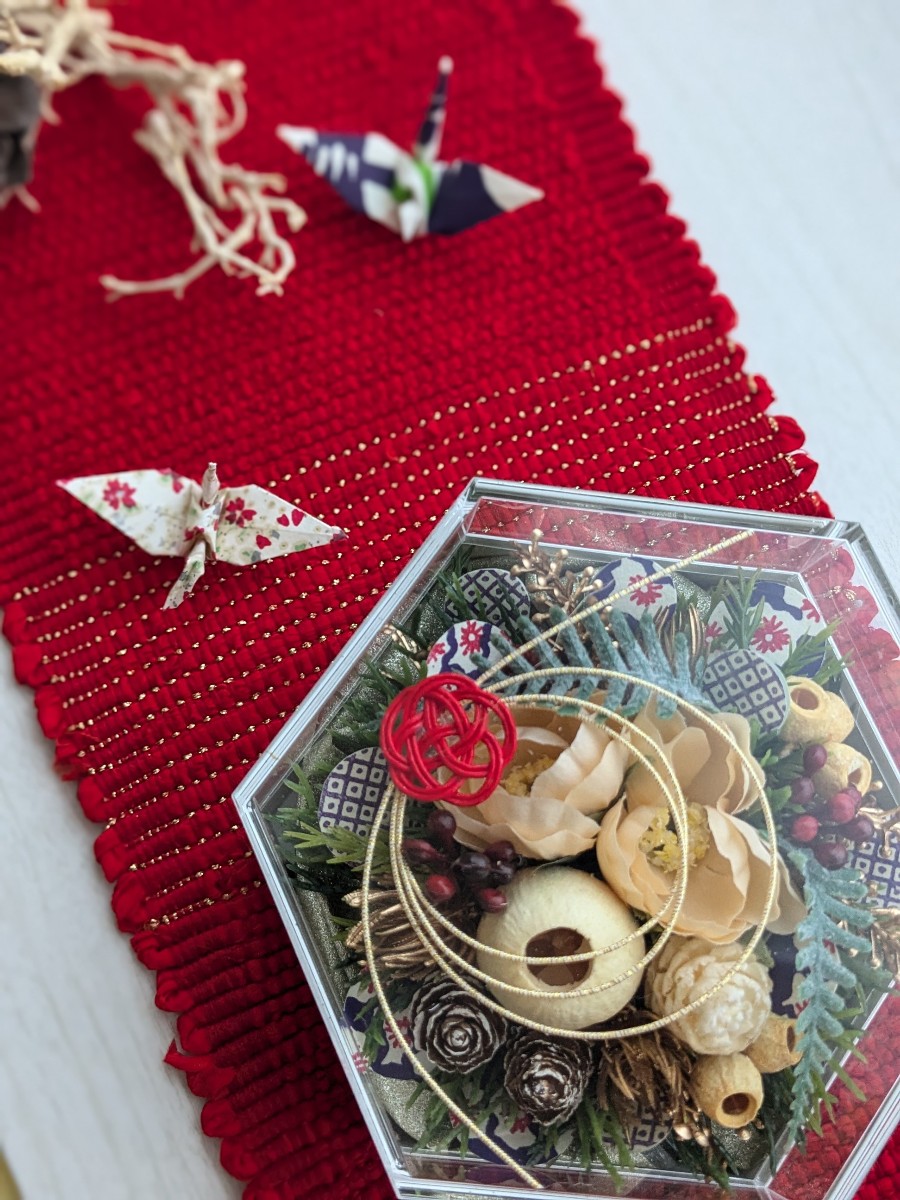 お正月アレンジ カジュアルでコンパクトな
お正月アレンジ????
和洋折衷で楽しんでいただけます。 atelier lilas