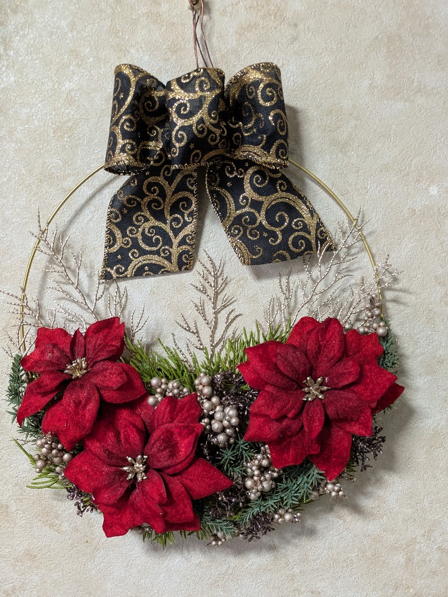 ブラックリボンのクリスマスリース