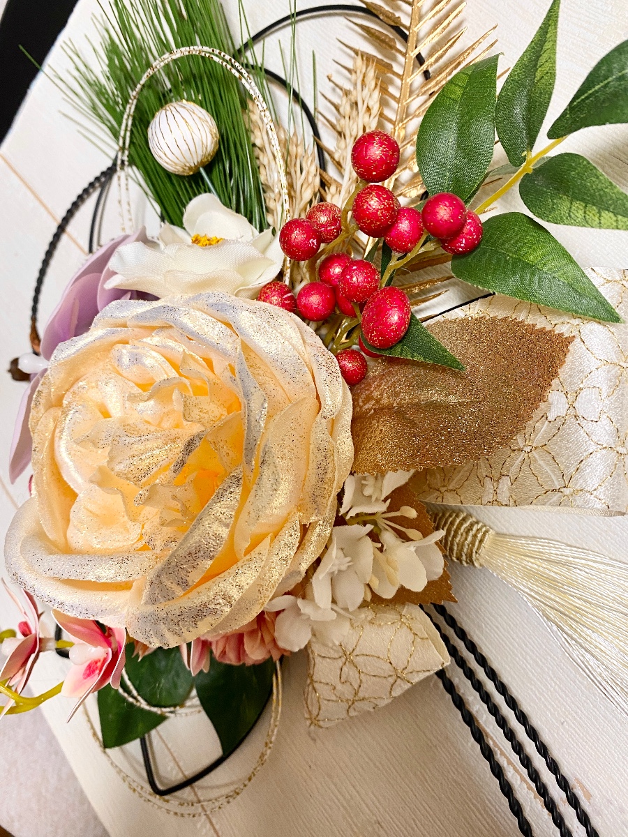 アイアンフレームの華やかな お正月飾り 和モダン｜Fla-co（フラコ