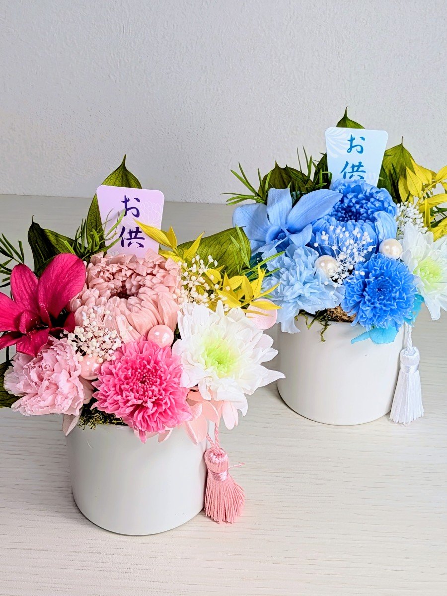 春のお供え仏花　ブルー