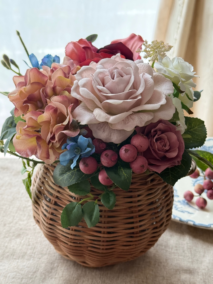 Antique Rose Basket｜Fla-co（フラコ） - フラワーアレンジ作品投稿サイト