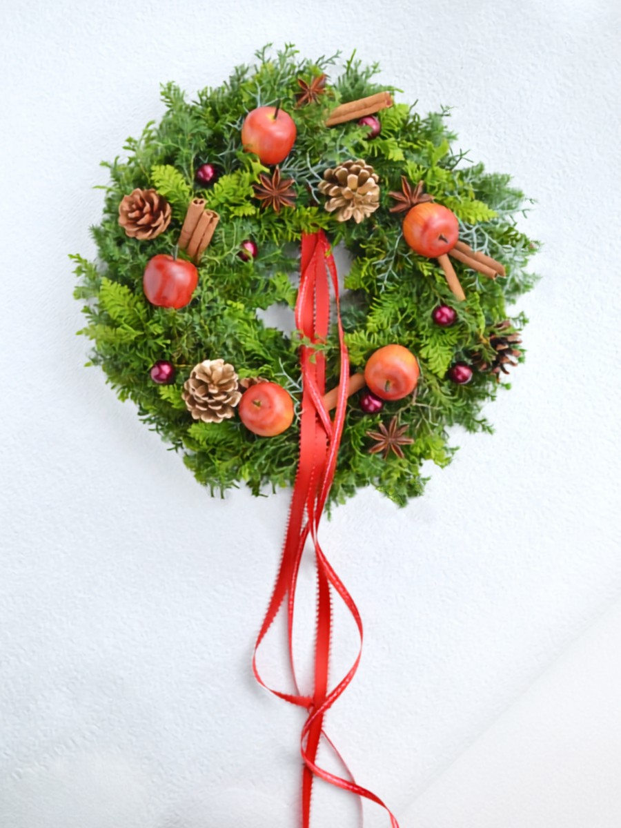 りんごとスパイスのクリスマスリース