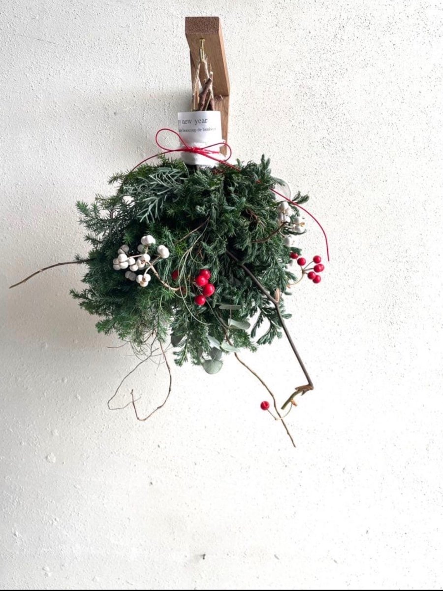 クリスマスからお正月まで楽しめるスワッグ クリスマスからお正月まで楽しめるフライングスワッグ malo malo