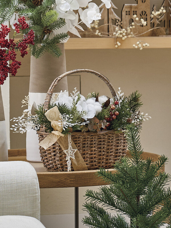 コットンのクリスマスバスケット