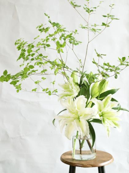 生花 八重咲きオリエンタルユリ アイシャ 白 4輪 Ot 通販 はなどんやアソシエ