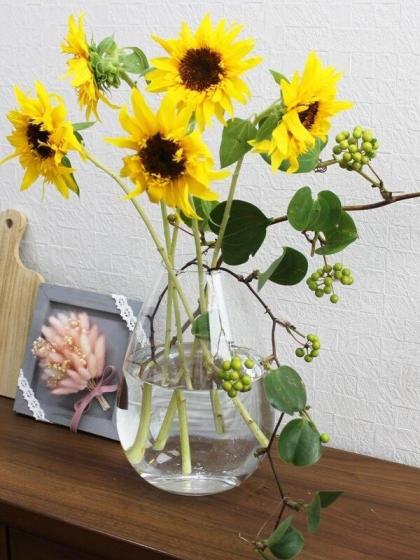 生花】ヒマワリ オレンジ芯黒(φ約7～10cm程度)【OT】 - 花材通販