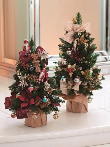クリスマスツリー 小型 造花】アスカ/ミニツリー /AX69873-000 - 花材通販はなどんや