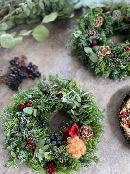 20cm/針葉樹ブルーバードと紫陽花のころんとグリーンリース/Xmas 20cm/針葉樹ブルーバードと紫陽花のころんとグリーンリース/Xmas