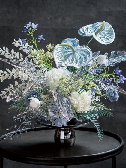 花 ジルコニウム BELOVED シルバー/クリスタル ジルスチュアート ビューティから、八重桜をイメージした春限定