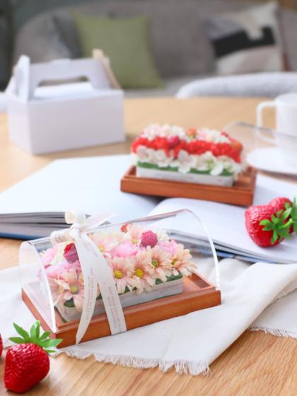 プリザーブドフラワーイチゴ☆♬ ショートケーキ ラズベリー ギフトケース付き ✿ 楽天市場】プリザーブドフラワー 花 ショートケーキ アレンジ／ケース