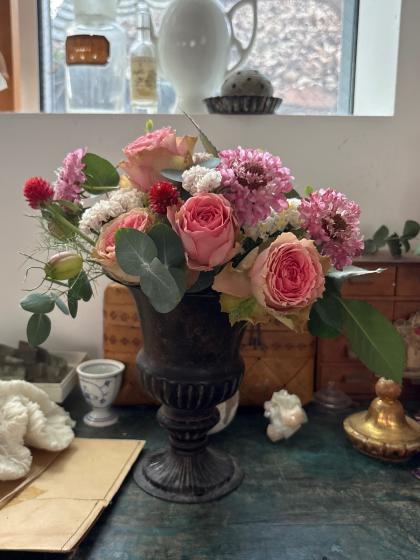 華やか薔薇 濃ピンク    お取り置き中 直前】巨大輪バラ 濃いピンク(ピンクフロイド)70cm エクアドル産 【OTY